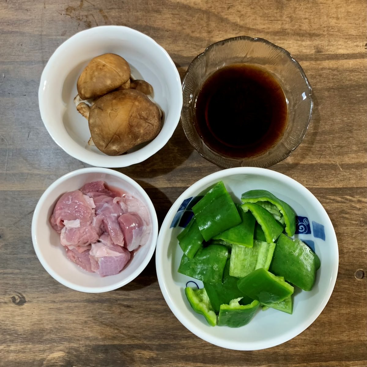 食譜分享|青椒控絕對不能錯過的經典!青椒香菇照燒豬 - 第1張圖