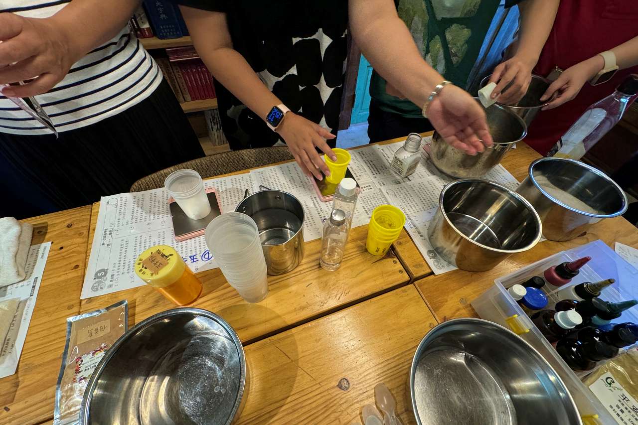 課程體驗|零基礎手工皂課程推薦,家庭皂師Mana全植潤膚皂 - 第6張圖