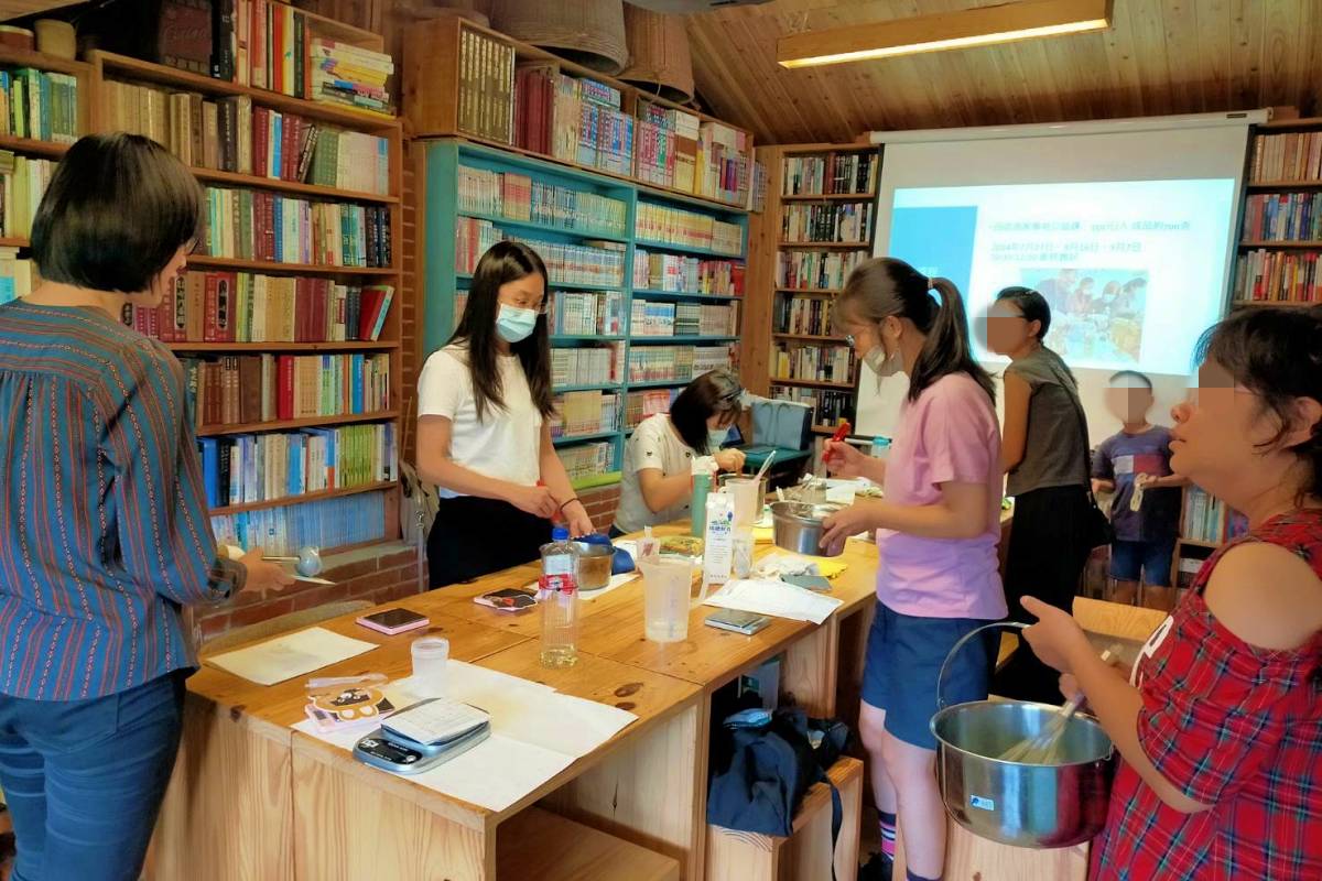 課程體驗|零基礎手工皂課程推薦,家庭皂師Mana全植潤膚皂 - 第5張圖