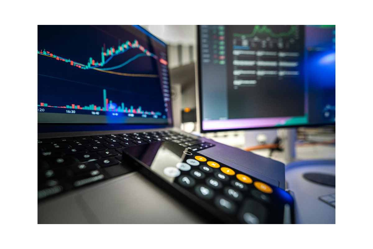 閱讀心得｜《持續買進》：不用猜高低點，用定期定額 ETF 慢慢存才是懶人投資真正的解答